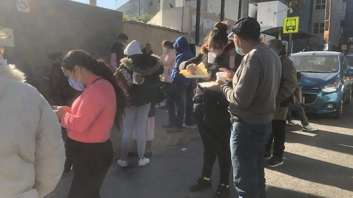 familiares de enfermos y hospitalizados en Hospital Central 6